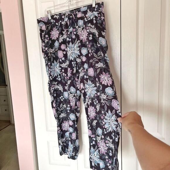 Ann Taylor LOFT Floral Lightweight Wide Leg Drawstring Pull On Multi Color Pants - Picture 4 of 10